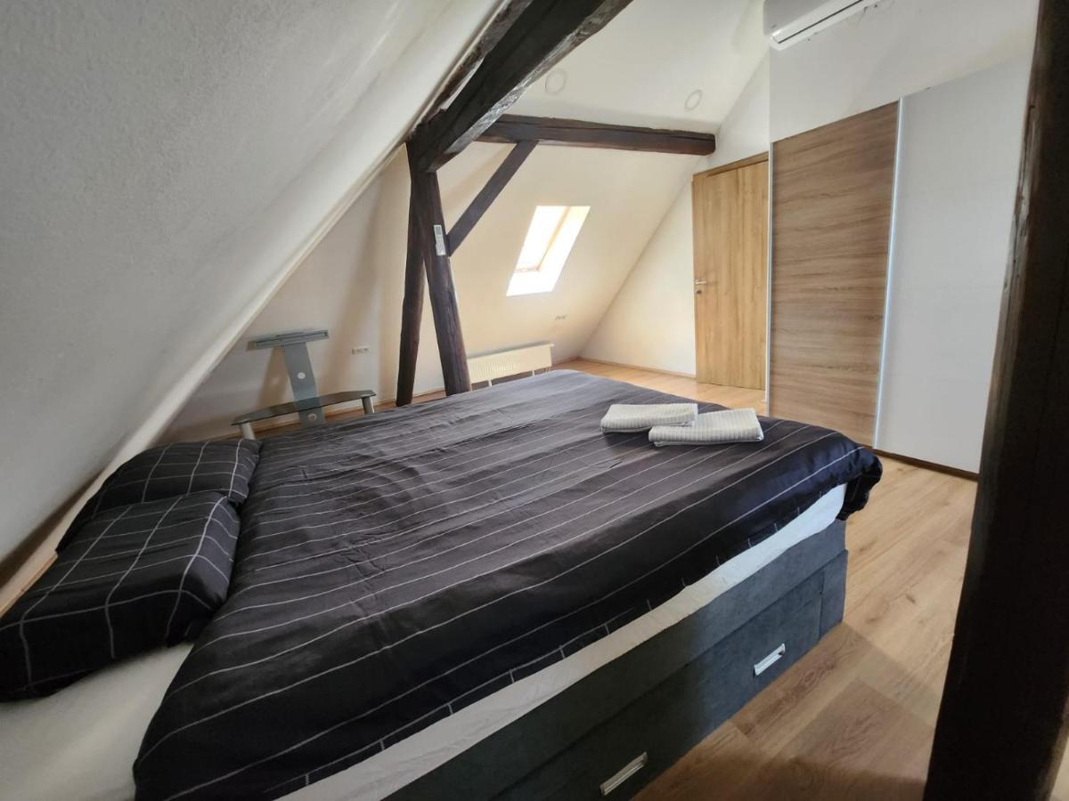 Apartman Buzanova 001 Appartement Zagreb Buitenkant foto